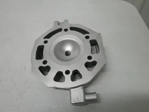 1982 Yamaha YZ250 OEM YPVS Cylinder Head 5X5-11111-00-00 YZ 250 82