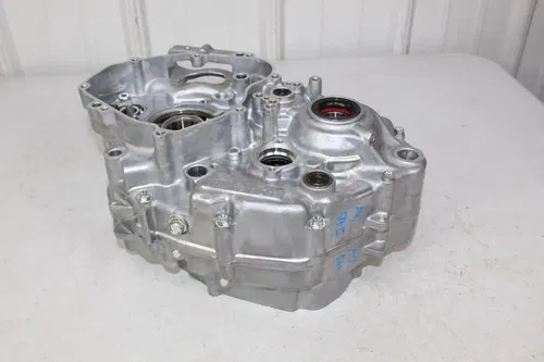 NEW 2019 - 2023 Kawasaki KX450 OEM Engine Crankcase Set 14001-0696 Cases KX 450
