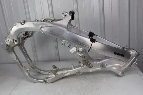2008 Honda CRF450R OEM Frame 50010-MEN-A10 Chassis CRF450 CRF 450 8/11