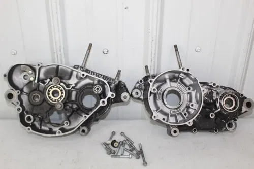 1984 Kawasaki KX125 Engine Motor Crankcase Set 14001-5160 case cases KX 125 84/4