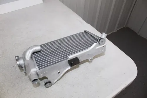 2021 - 2024 Honda CRF450R OEM Right Radiator CRF450RWE CRF450RX