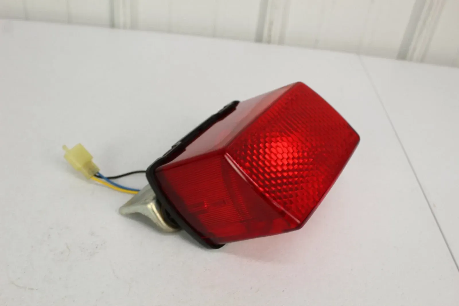 1986 - 1990 Yamaha Radian YX600 Tail Light assembly 1UJ-84710-A0-00 600 86/2