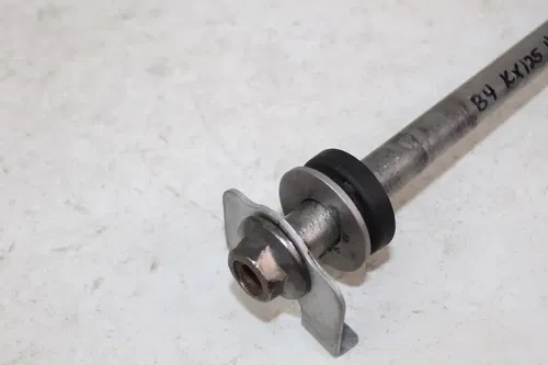 1984 Kawasaki KX125 OEM Rear Axle with Spacers KX 125 84/4