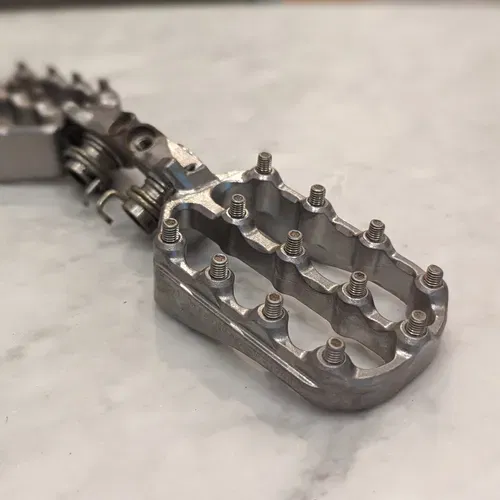 Fastway Foot pegs 
