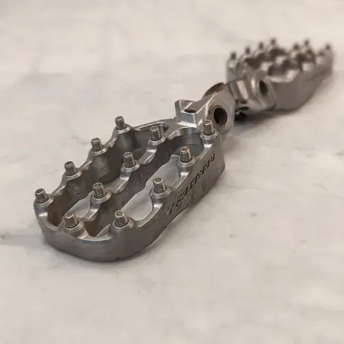 Fastway Foot pegs 