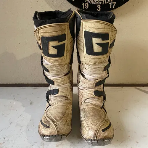 Sg10 boots top