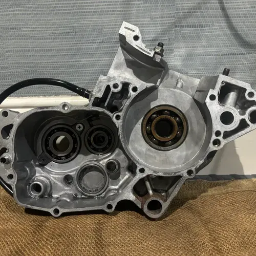 1999-2002 Kawasaki KX125 Crank Cases 