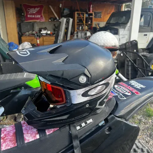 661 EVOLUTION HELMET （Oakley Crowbar付） 661 EVOLUTION HELMET （Oakley Crowbar付）