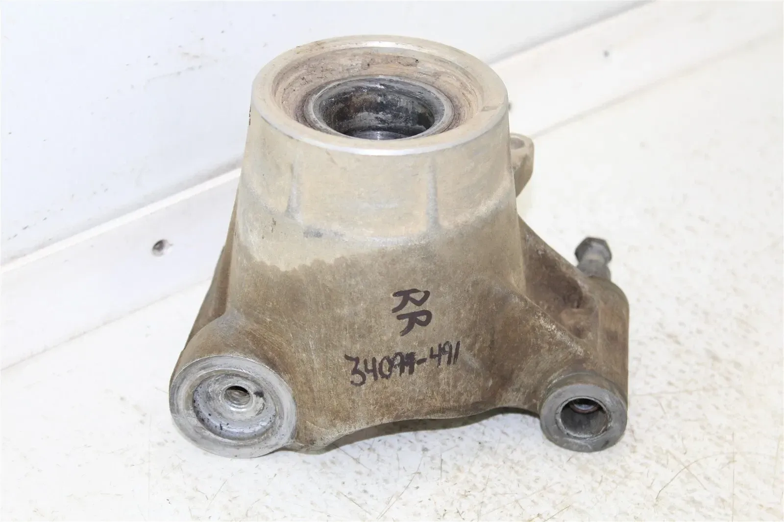 2010 Polaris Sportsman 500 4x4 Knuckle Control Arm Mount Left Right