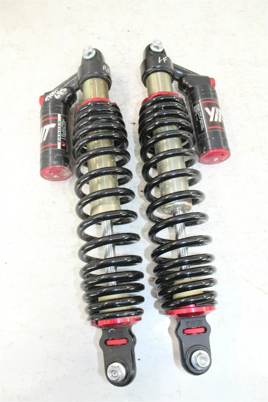 2021 CFMoto CForce 800 XC YIT Front Shocks Spring Absorber Left Right *98 Miles*