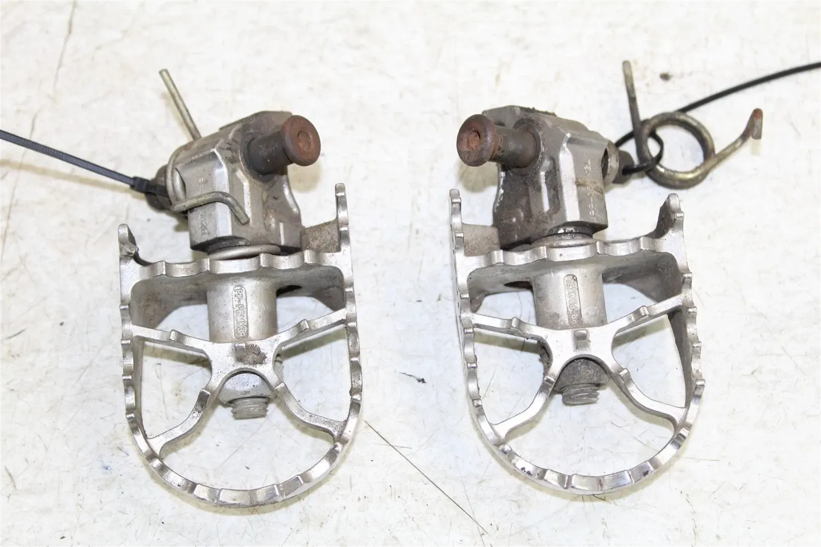 2006 Kawasaki KX 450F Pivot Pegz Foot Pegs Rests Set Left Right