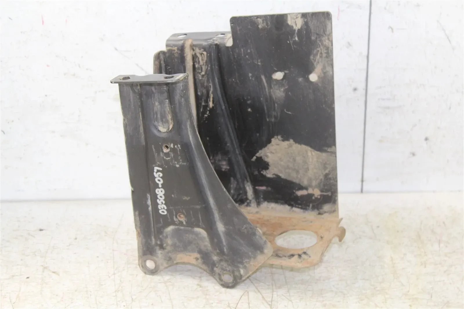 2005 Bombardier Outlander 400 XT Battery Support Box Holder Mount Tray Can Am