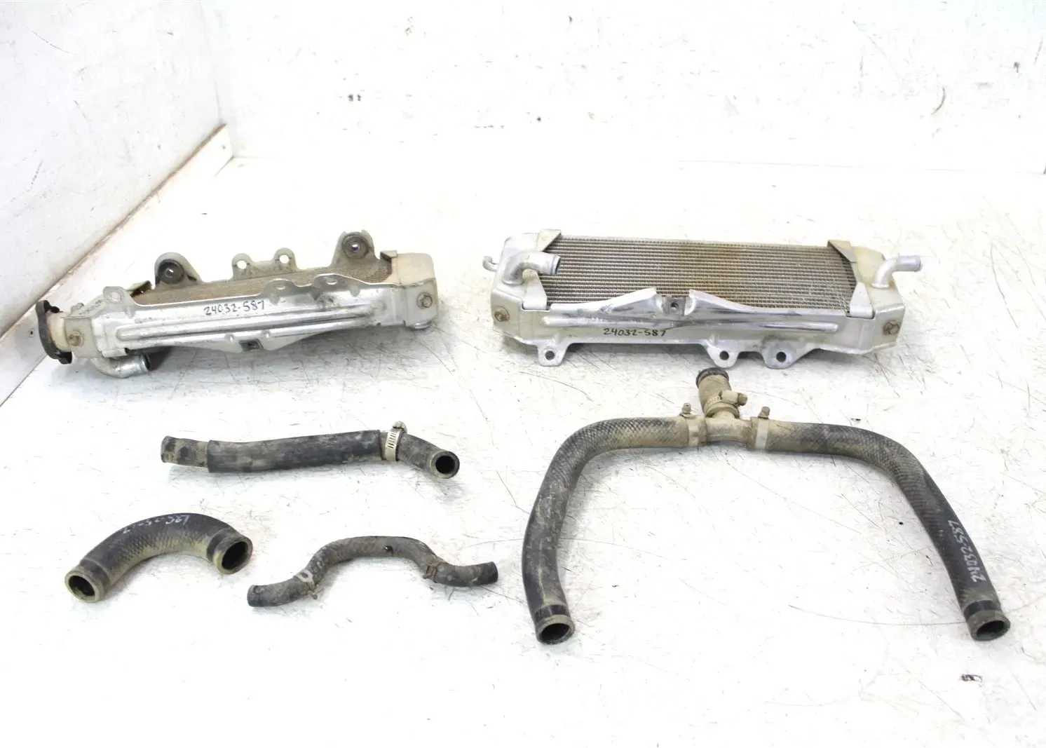 2009 Kawasaki KX 250F Radiator w/ Hoses Left & Right