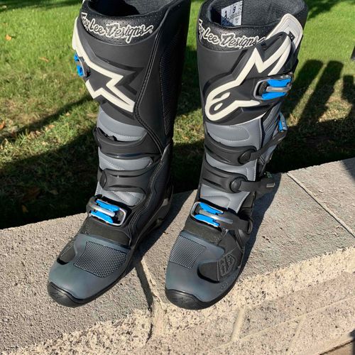 Troy lee designs discount alpinestars tech 7 boots