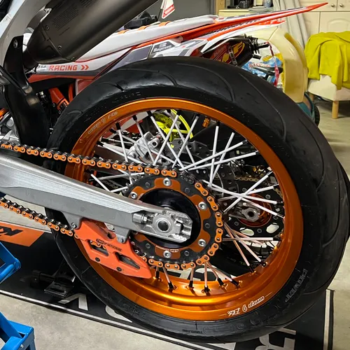 Supermoto wheels with crush drive hub wrap9
