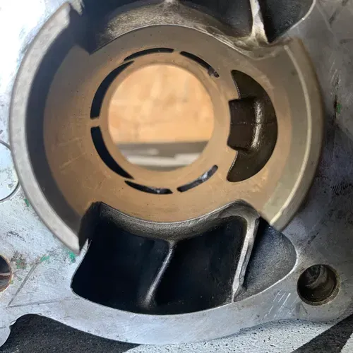Damage Honda Cr85 (Cylinder An Head)