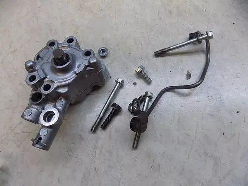 Honda XR650L Oil Pump w/ line / hardware    XR 650L L 2019 #2
