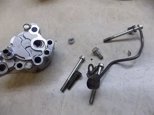 Honda XR650L Oil Pump w/ line / hardware    XR 650L L 2019 #2