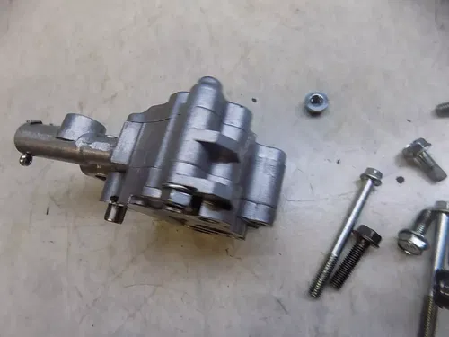 Honda XR650L Oil Pump w/ line / hardware    XR 650L L 2019 #2