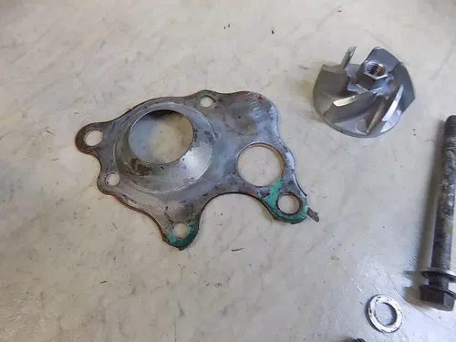 Honda CR500 Waterpump w/ Cover / Shaft  CR 500 2001