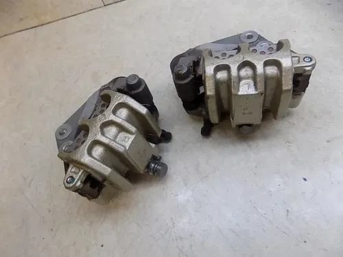 Triumph 800 xc Tiger Front Brake Caliper Set   800XC 2013
