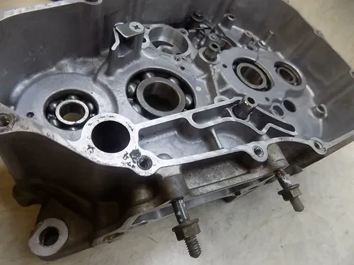 Suzuki LTZ400 Engine Cases left right Matched set    LTZ 400