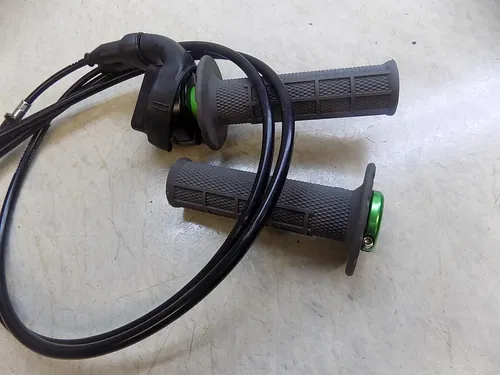 Kawasaki KX250 Throttle Tube w/ Cables / extra grip  KX 250 2025 NEW #2