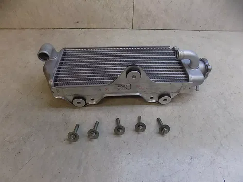 Yamaha YZ85 OEM Radiator     YZ 85 LW  2025 NEW