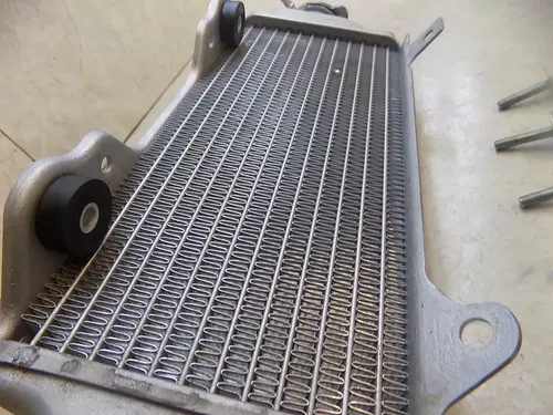 Yamaha YZ85 OEM Radiator     YZ 85 LW  2025 NEW