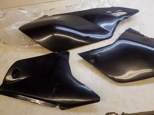 New Suzuki  DRZ 400 Side Plastic Panels Set Acerbis Black  drz400
