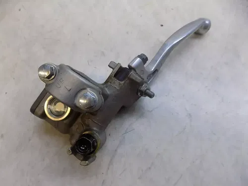 Honda XR650R R Front Brake Cylinder    XR 650R R 2000 LOW! Hours