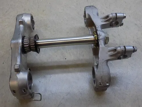 Honda XR400 Triple Tree Clamp    XR 400 2000 low hours!
