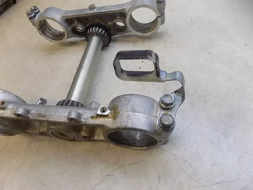 Kawasaki KX250 Triple Tree Clamp    KX 250 1992