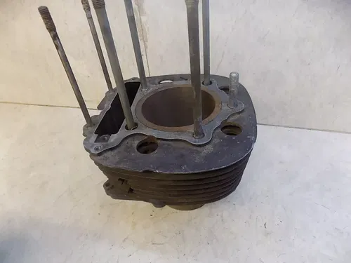 Yamaha TT500 Cylinder Jug Barrel    TT 500 1978
