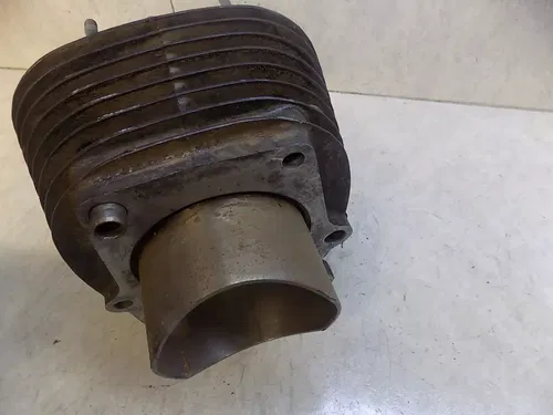 Yamaha TT500 Cylinder Jug Barrel    TT 500 1978