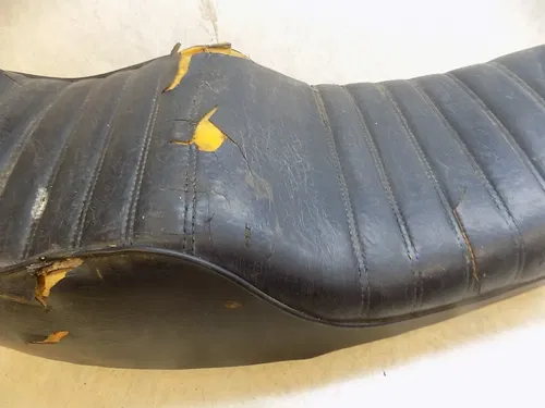 Kawasaki KZ900  Seat   KZ 900 1974