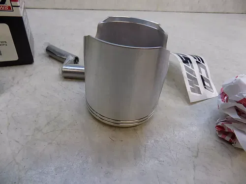 Suzuki LT500R New Wiseco Piston kit LT 500 561MO8900 eng