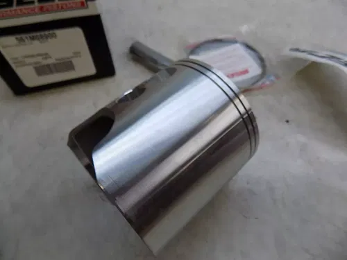 Suzuki LT500R New Wiseco Piston kit LT 500 561MO8900 eng