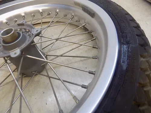 aprilia SXV550 Front Wheel   SVX 550 rxv 450 2007