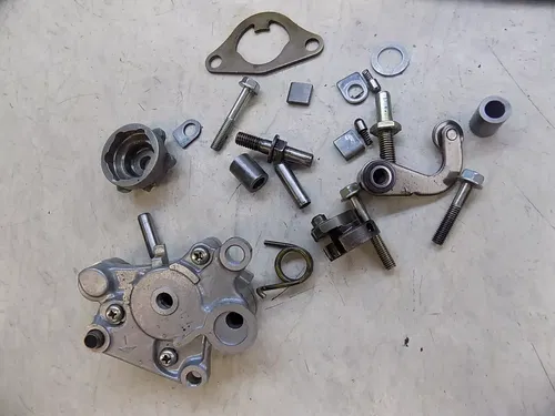 Honda ATC350X Oil Pump w/ Related parts     ATC 350x x 1986