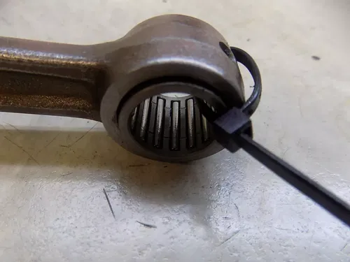 Suzuki RM250 Crankshaft Crank new   RM 250 2004