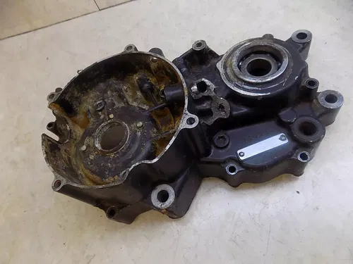 Honda CR500 Left engine Case Half CR 500 1984 *has damage*