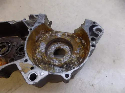 Honda CR500 Left engine Case Half CR 500 1984 *has damage*