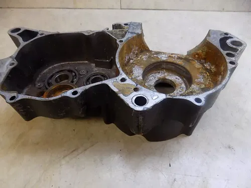 Honda CR500 Left engine Case Half CR 500 1984 *has damage*