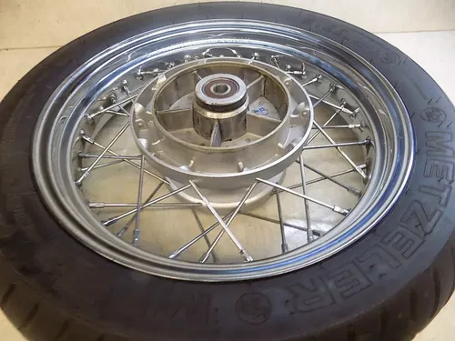 Triumph T100 Rear Wheel  w   Tire   2014 low miles  NO CUSH DRIVE