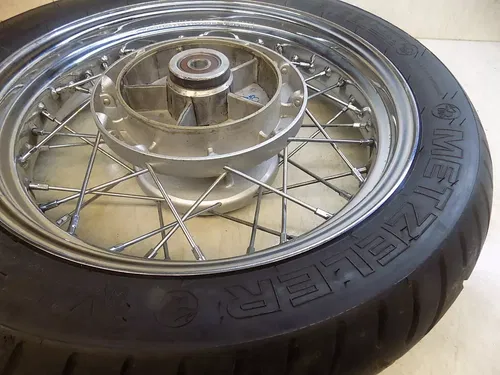 Triumph T100 Rear Wheel  w   Tire   2014 low miles  NO CUSH DRIVE