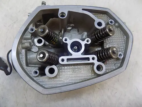 BMW R1200GS Engine Head Left side   R 1200GS GS 2005