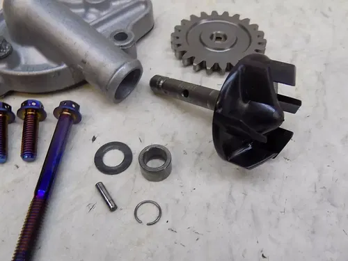 Yamaha YZ125 Waterpump w/ Gear shaft impellor  YZ 125 2006-2022