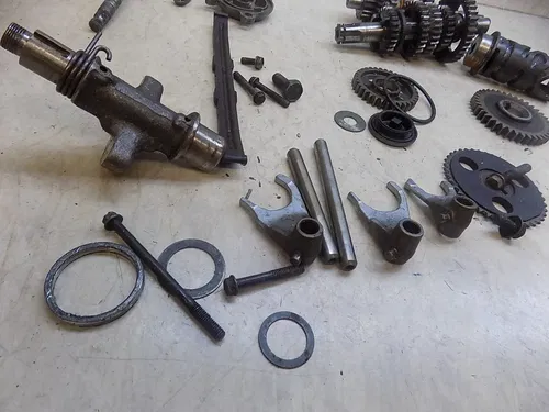 Yamaha TTR230 Transmission w/ Engine Parts   TTR 230 2005