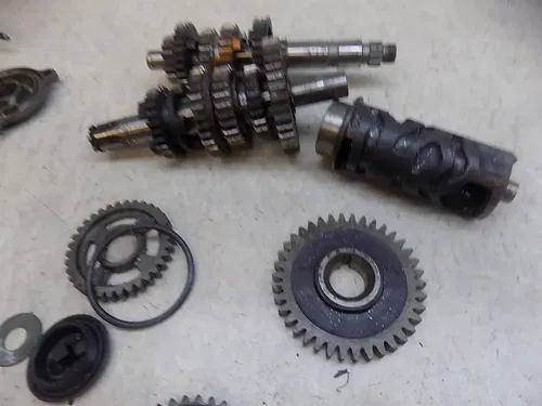 Yamaha TTR230 Transmission w/ Engine Parts   TTR 230 2005